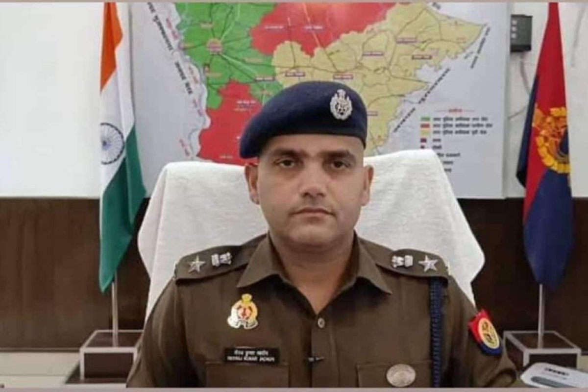 Special: IPS नीरज कुमार जादौन ने बदल दी बागपत के 37 युवाओं की जिंदगी, IPS की प्रेरणा ने रोशन कर दिया उनका जहां।