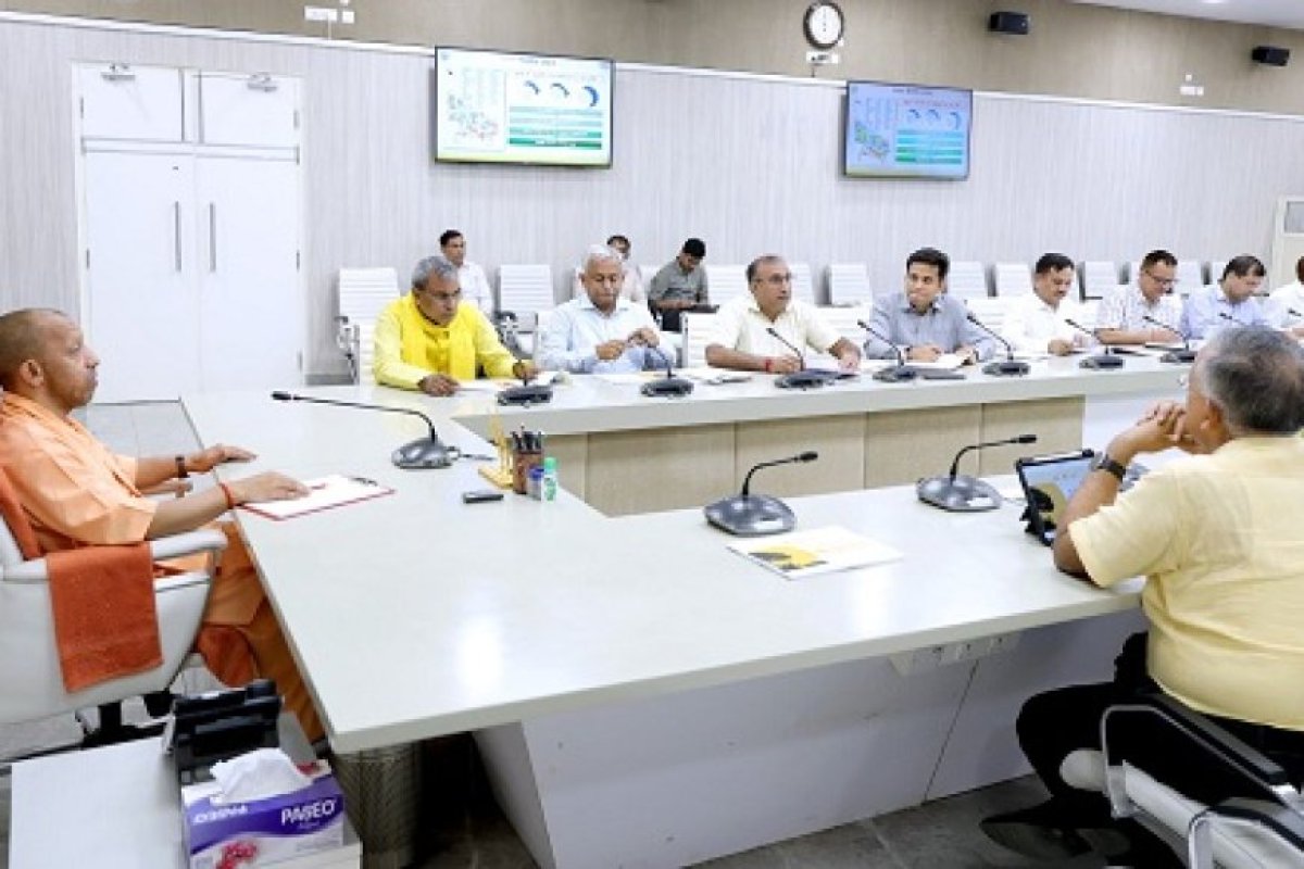 UP News: ग्राम पंचायतों के कार्यों में पारदर्शिता को दें बढ़ावा- मुख्यमंत्री योगी आदित्यनाथ