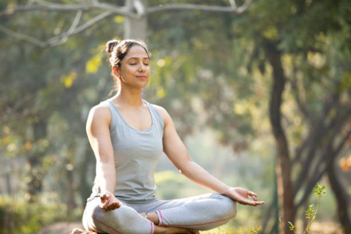 Life style: मानसिक स्वास्थ्य: शांति और संतुलन की खोज के लिए रोज करें ध्यान, दैनिक जीवन में इन चीजों को अपनाकर अपने जीवन में पाएं असीम सुख-शांति।