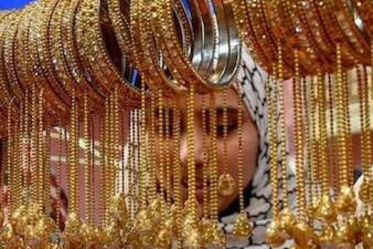 भारत में कीमती धातुओं के बाजार में उतार-चढ़ाव- 14 फरवरी 2026 को सोने, चांदी और प्लैटिनम के भाव।