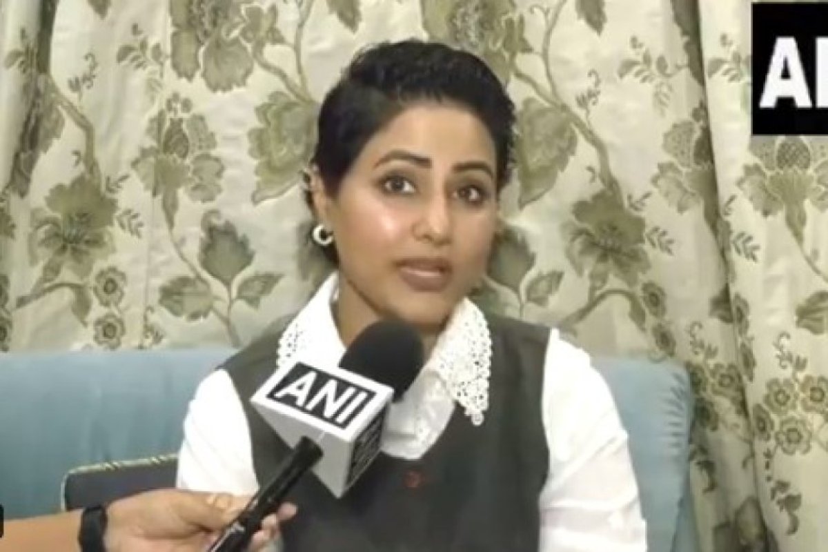 Bollywood News: हिना खान की कैंसर से जीत और देशभक्ति का जज्बा, कहा- 'हमें अपने प्रधानमंत्री पर गर्व है।