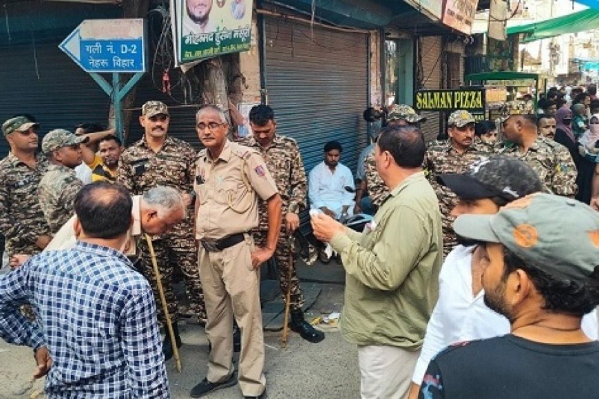Viral: दिल्ली के नेहरू विहार में 9 वर्षीय बच्ची के साथ दुष्कर्म और हत्या- शव सूटकेस में मिला, पुलिस की तलाश जारी।