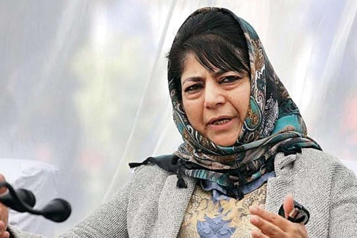 Political News: श्रीनगर में ईद-उल-अज़हा पर जामा मस्जिद और ईदगाह बंद, मीरवाइज नजरबंद, महबूबा मुफ़्ती ने उठाया सवाल। 