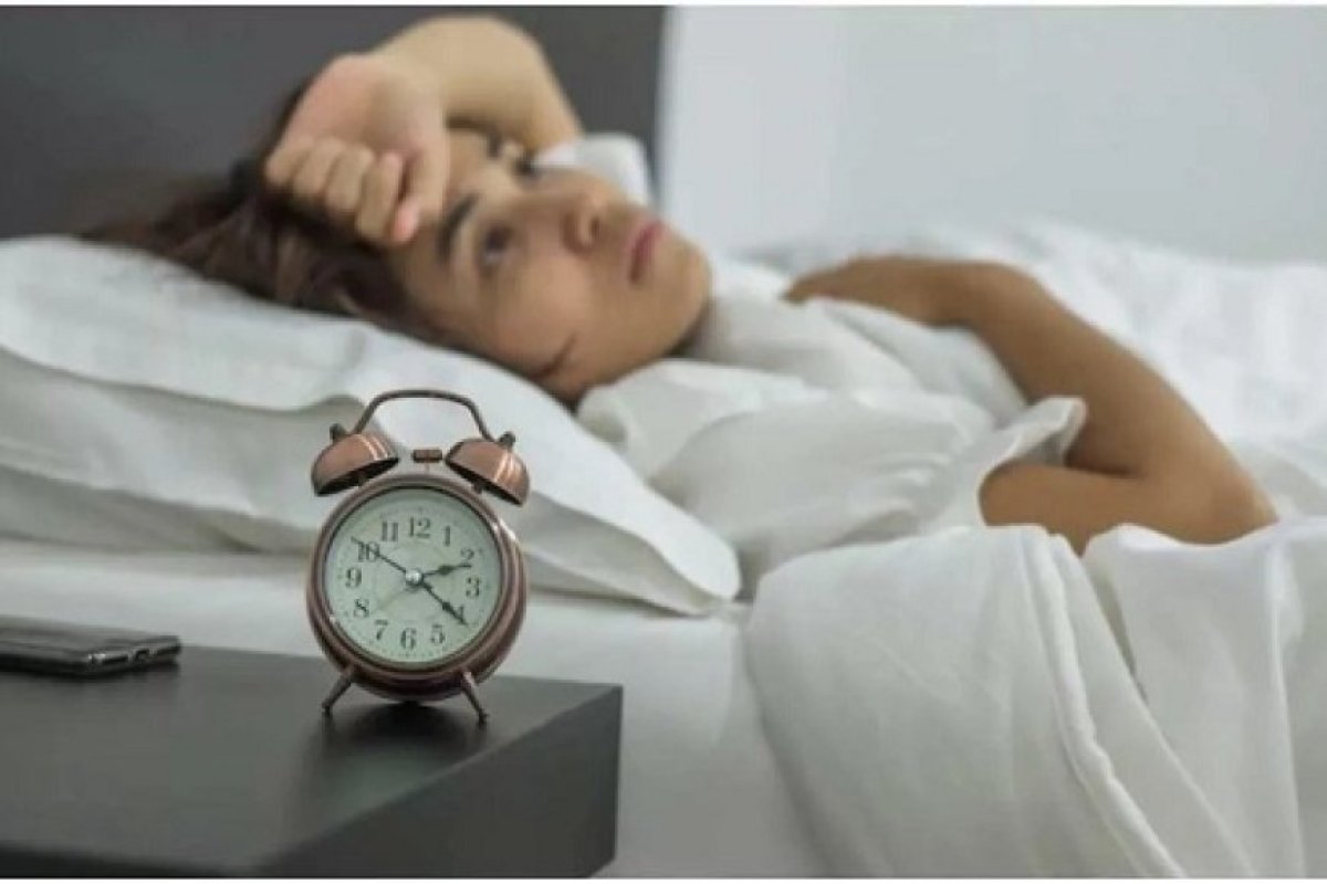 Life Style: बेडरूम से तुरंत हटाएं ये 3 जहरीली चीजें -हार्वर्ड डॉक्टर की चेतावनी, सेहत को पहुंचा सकती हैं गंभीर नुकसान।
