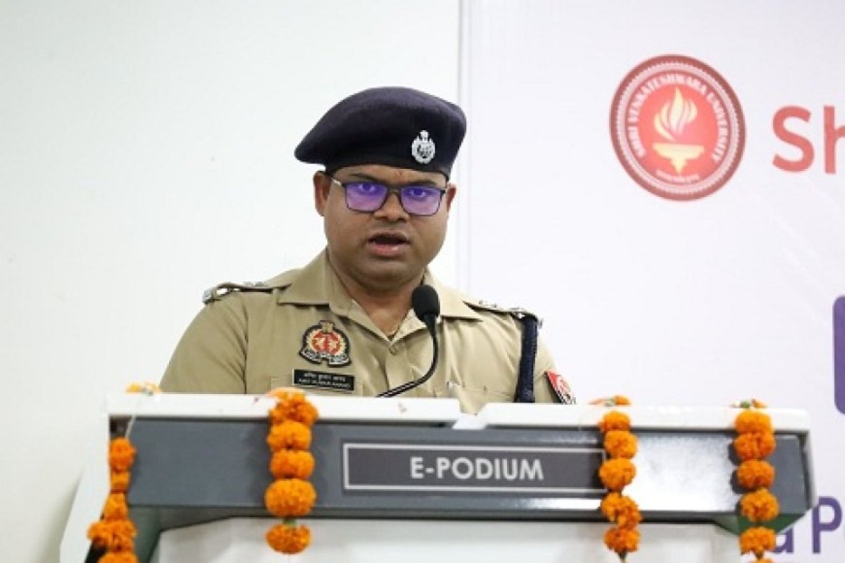 अमरोहा पुलिस की अनूठी पहल से 500 से अधिक छात्र, राष्ट्रीय स्तर के विशेषज्ञ दे रहे प्रशिक्षण।