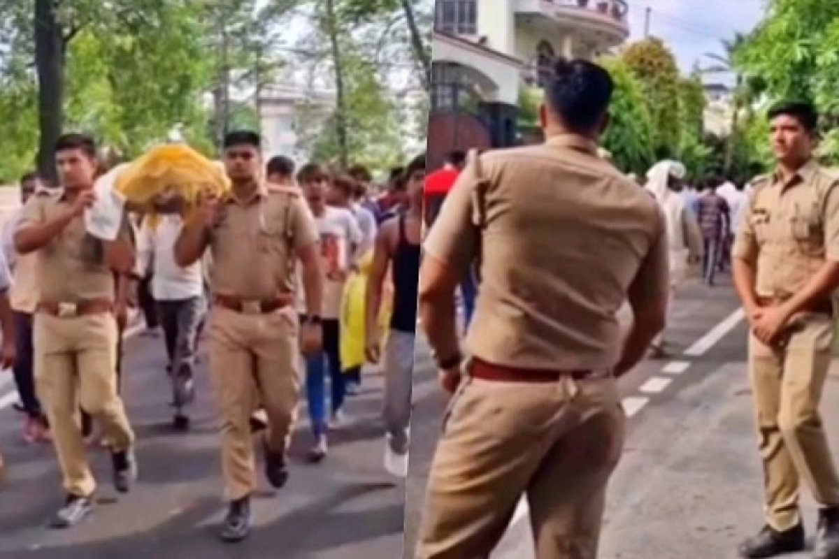 UP: अमरोहा में सिपाहियों की शर्मनाक हरकत, शव यात्रा को बनाया रील का कंटेंट, जांच के आदेश। 