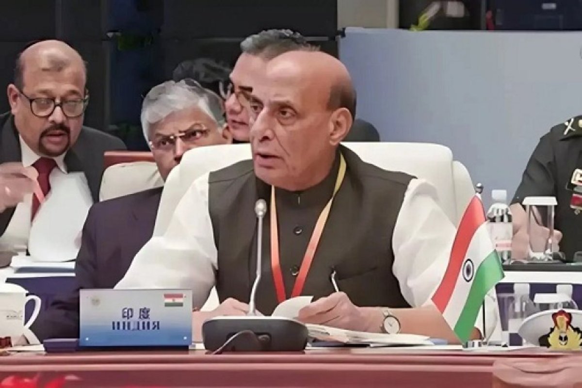 Politics: SCO समिट में राजनाथ सिंह की दो टूक, जॉइंट स्टेटमेंट पर हस्ताक्षर से इनकार, चीन-पाकिस्तान को सबके सामने धोया।
