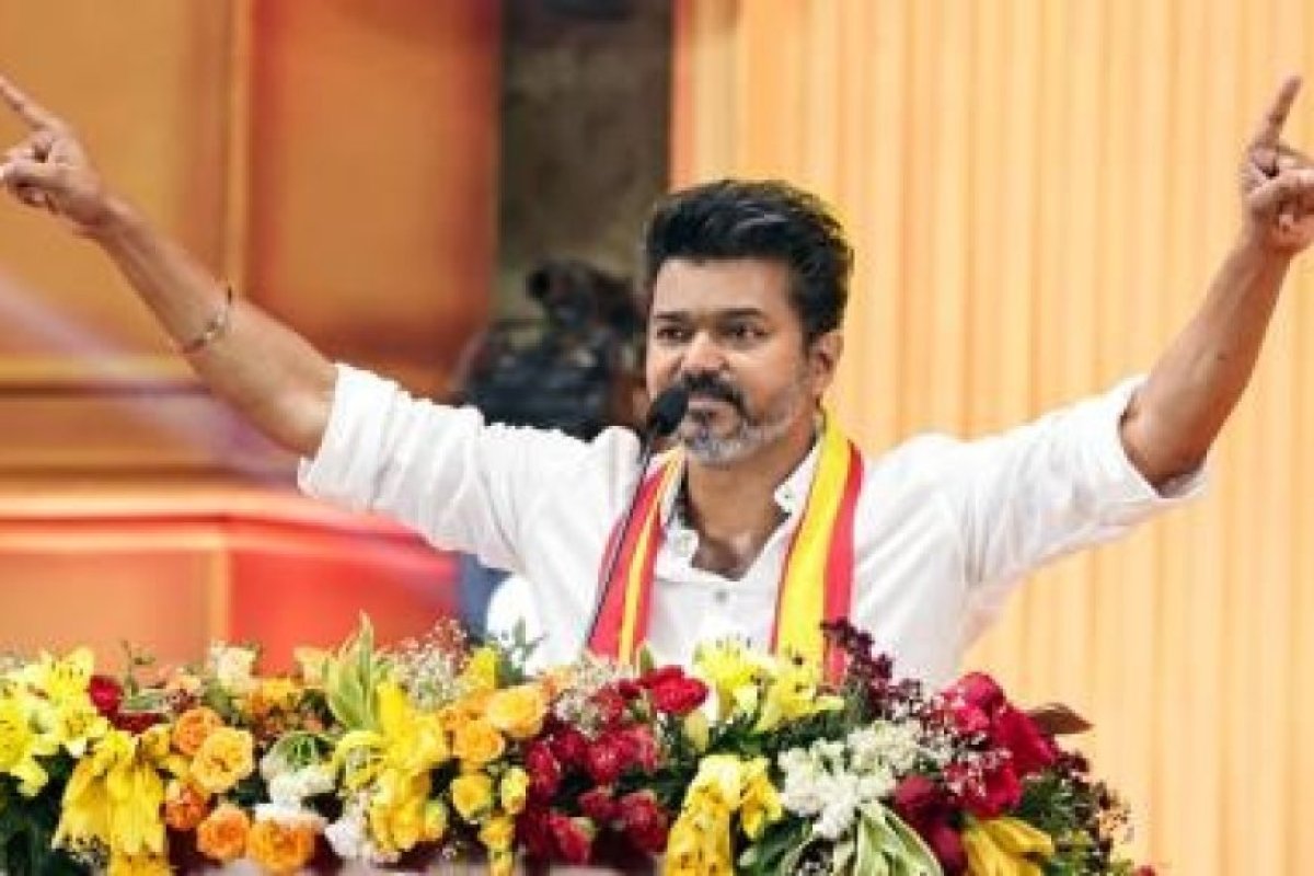 Entertainment: अभिनेता से राजनेता बने विजय मुख्यमंत्री पद का उम्मीदवार घोषित, बयान- भगवा पार्टी अन्य जगहों पर जहर के बीज बो सकती है, लेकिन तमिलनाडु में नहीं।