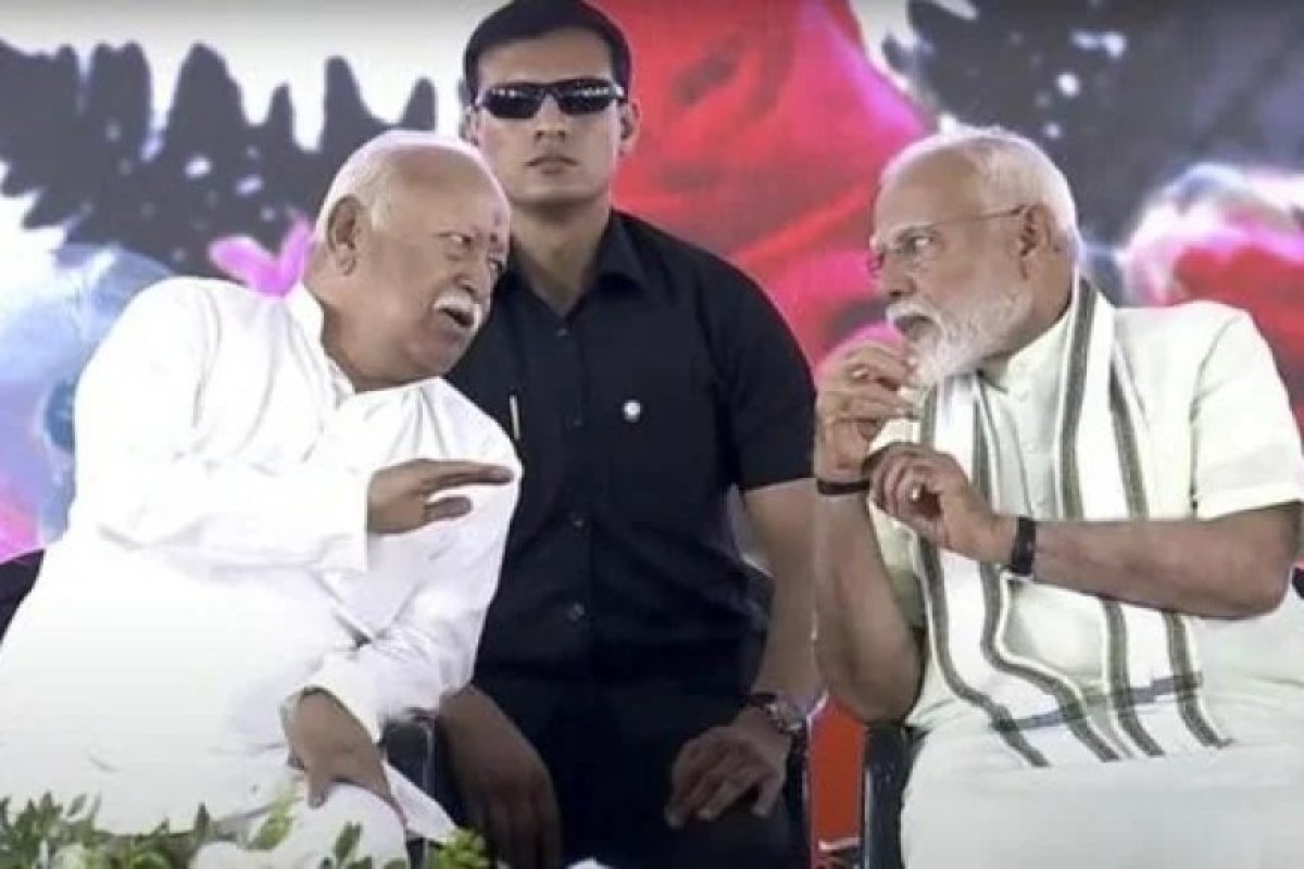Mohan Bhagwat का बयान- 75 साल की उम्र में नेताओं को रिटायर होने की सलाह, विपक्ष ने शुरू कीं अटकलें।