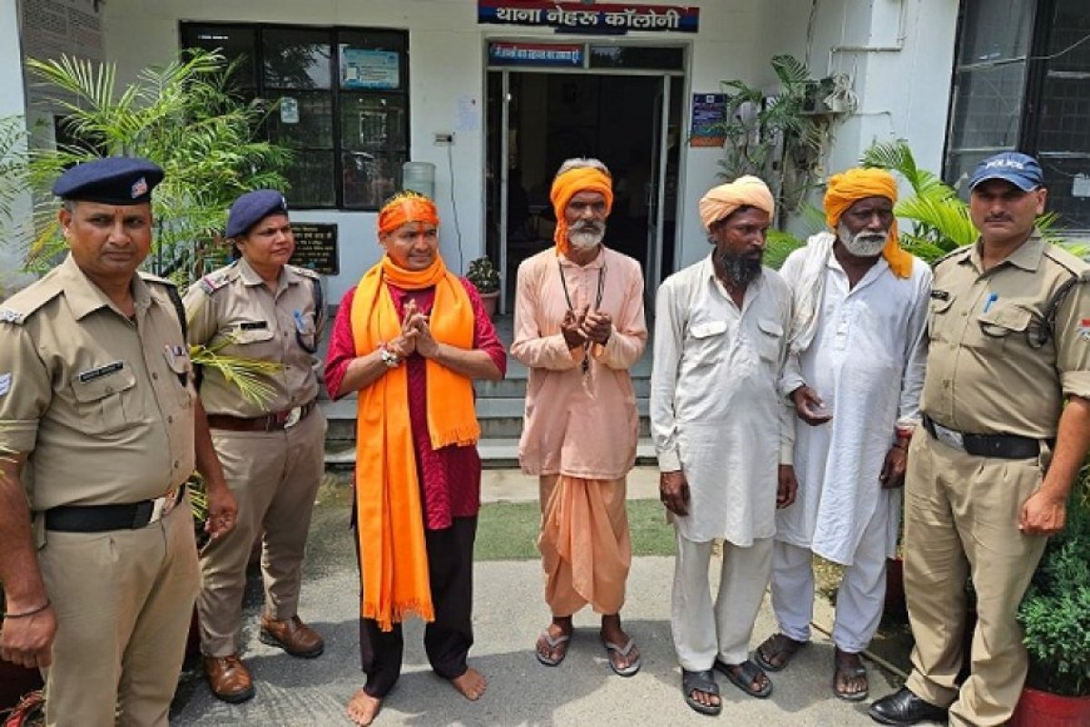 उत्तराखंड में ‘ऑपरेशन कालनेमि’- देहरादून पुलिस ने 25 फर्जी साधुओं को गिरफ्तार किया, धार्मिक भावनाओं से खिलवाड़ पर सख्त कार्रवाई।