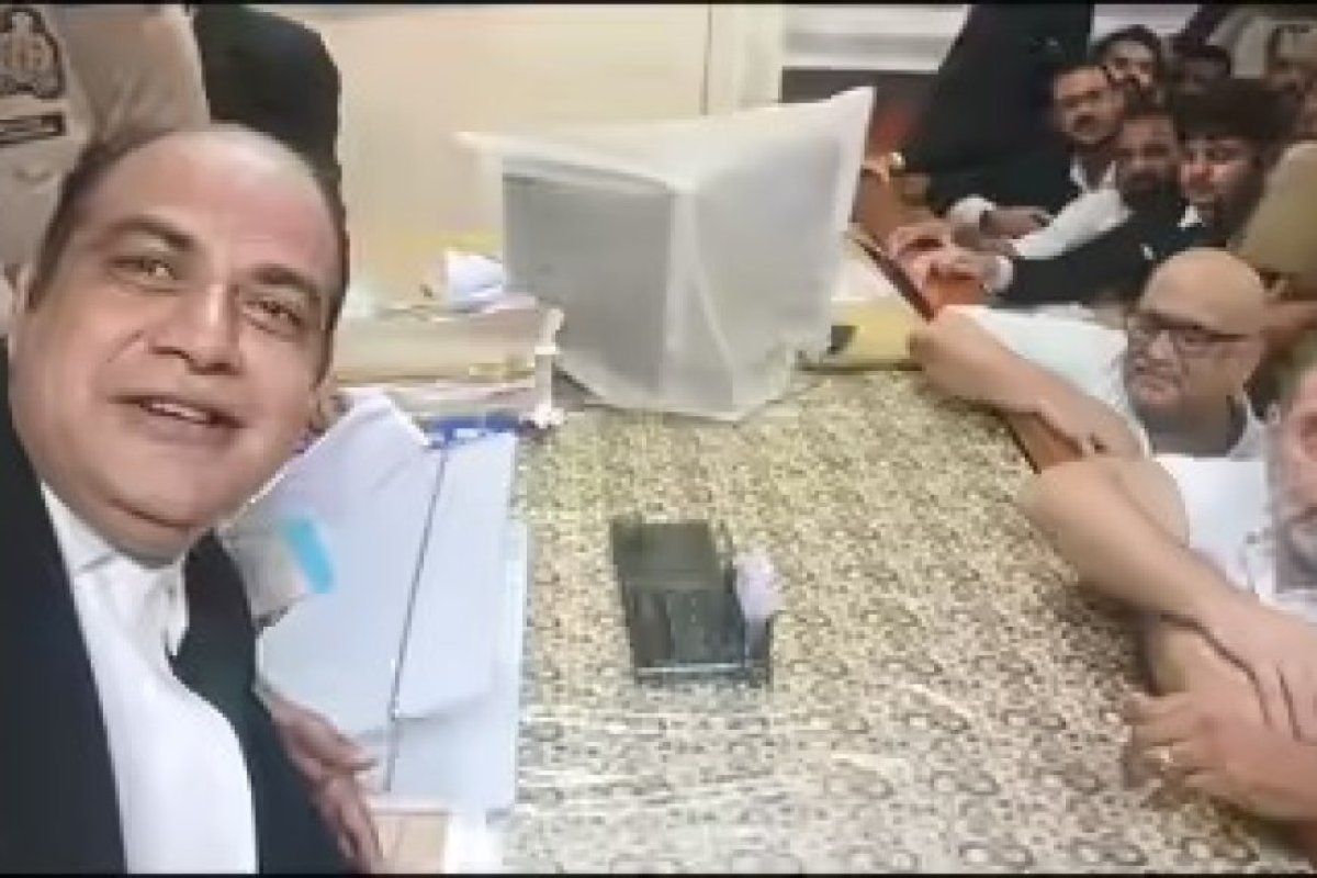 राहुल गांधी को भारतीय सेना पर टिप्पणी के मामले में मिली जमानत, कोर्ट में सेल्फी के बाद उठे सवाल। 