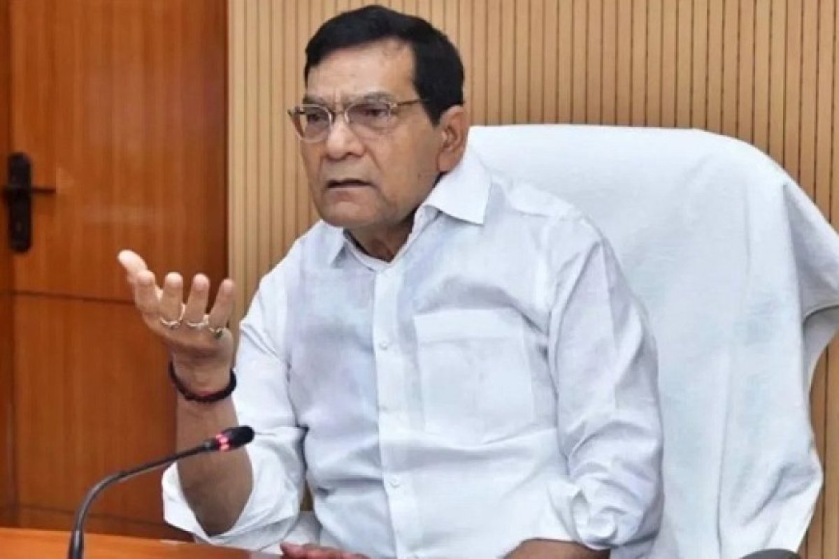 ऊर्जा मंत्री एके शर्मा की बिजली अधिकारियों को कड़ी चेतावनी- दिल्ली तक भागो, कोई बचाने वाला नहीं मिलेगा।