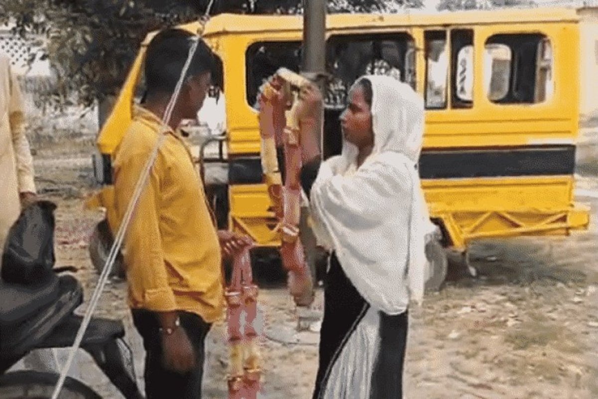 रामपुर में चाची ने भतीजे से थाने में रचाई शादी, वायरल वीडियो ने मचाई सनसनी