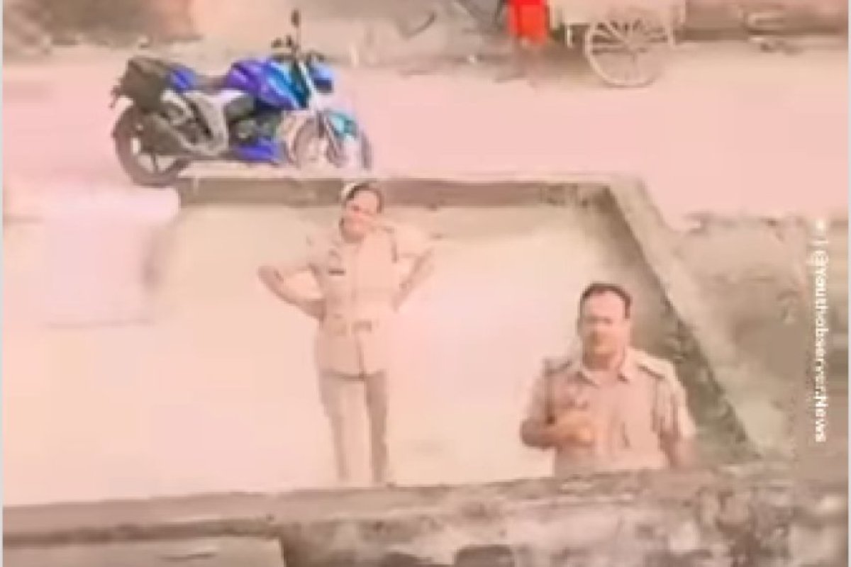बाराबंकी में थाने के बाहर रील बनाने पर भड़की युवती, चाकू लहराकर पुलिस को दी आत्महत्या की धमकी
