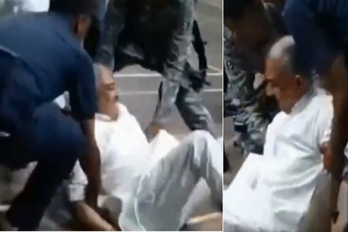 Bihar: औरंगाबाद खेल महोत्सव में बैडमिंटन खेलते पूर्व सांसद सुशील कुमार सिंह धड़ाम से गिरे, वीडियो वायरल।