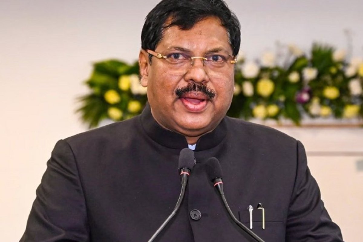 भारत बुलडोजर से नहीं, कानून से चलता है- CJI बीआर गवई का मॉरीशस में दिया बयान, विध्वंस न्याय पर सुप्रीम कोर्ट के फैसले की याद दिलाई। 