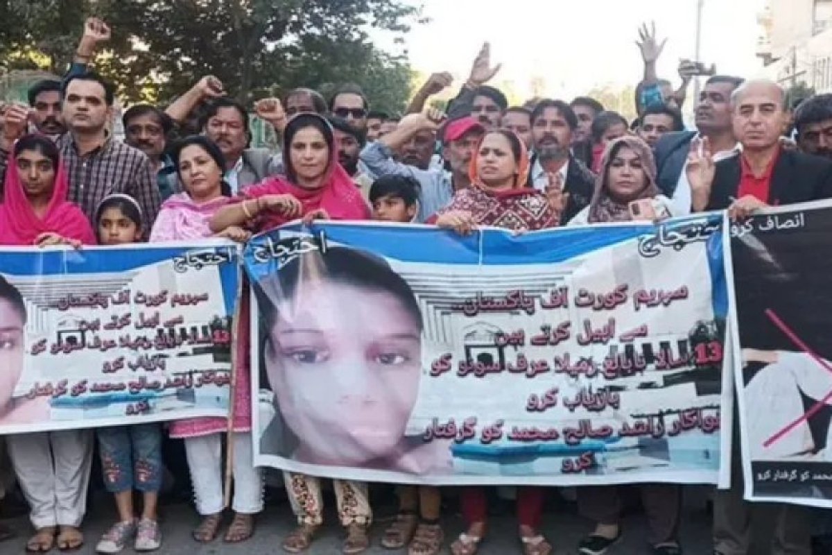 पाकिस्तान- 15 वर्षीय हिंदू लड़की का अपहरण, फिर दुष्कर्म, जबरन धर्मांतरण और निकाह, अदालत में घर वापसी की अपील।