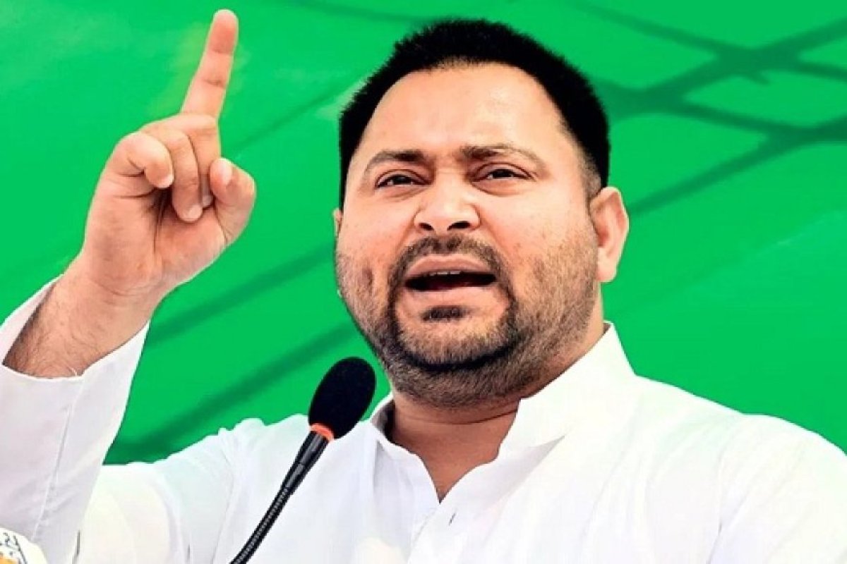 बिहार चुनाव में तेजस्वी यादव का BJP पर तीखा हमला- सरकार बनी तो वक्फ बिल को कूड़ेदान में फेंक देंगे, मुस्लिम वोट बैंक को साधने की जद्दोजहद जारी। 