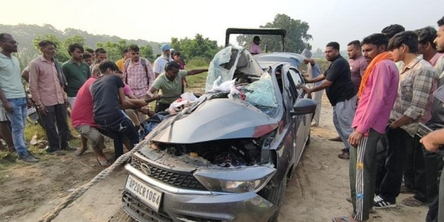 Muzaffarnagar Accident: मुजफ्फरनगर में ट्रक से टकराई कार, सगे भाइयों समेत तीन की दर्दनाक मौत।