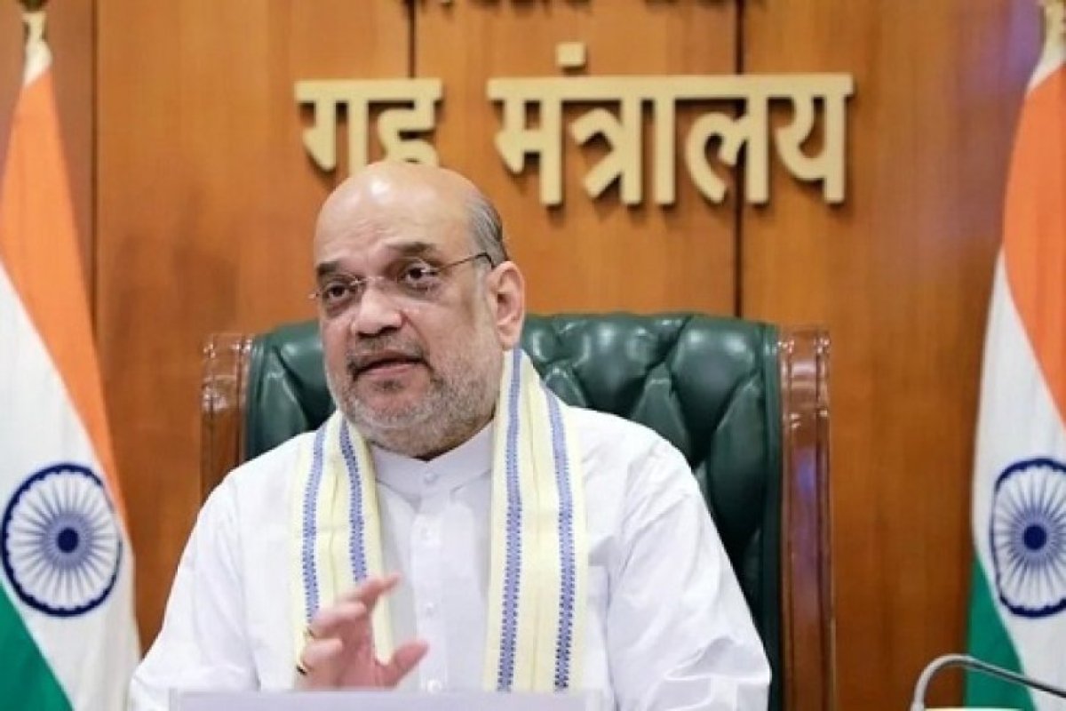 दिल्ली रेड फोर्ट धमाके पर अमित शाह की हाई लेवल बैठक: सुरक्षा एजेंसियों के बीच समन्वय पर जोर, मौत का आंकड़ा 13 तक पहुंचा।