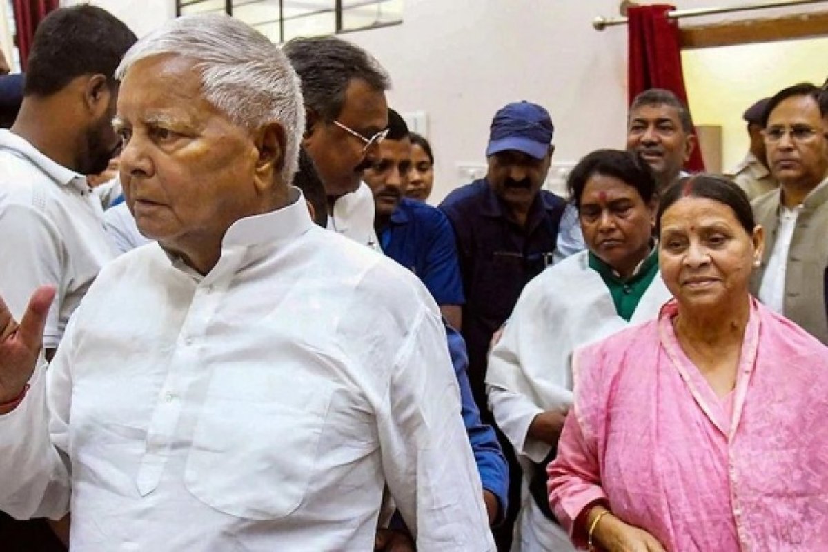 बिहार सरकार का फैसला: राबड़ी देवी और तेजप्रताप यादव को सरकारी आवास खाली करने का नोटिस, नया आवास आवंटित।
