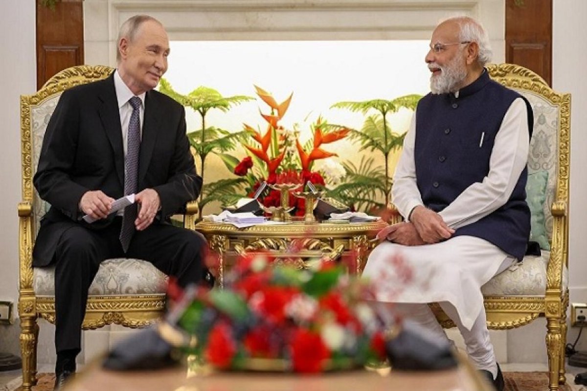 मोदी-पुतिन शिखर सम्मेलन- भारत-रूस के बीच हुए कई अहम समझौते, व्यापार को 100 अरब डॉलर का लक्ष्य, रक्षा-ऊर्जा सहयोग में नई ऊंचाई की कही बात, देखें पूरी रिपोर्ट।