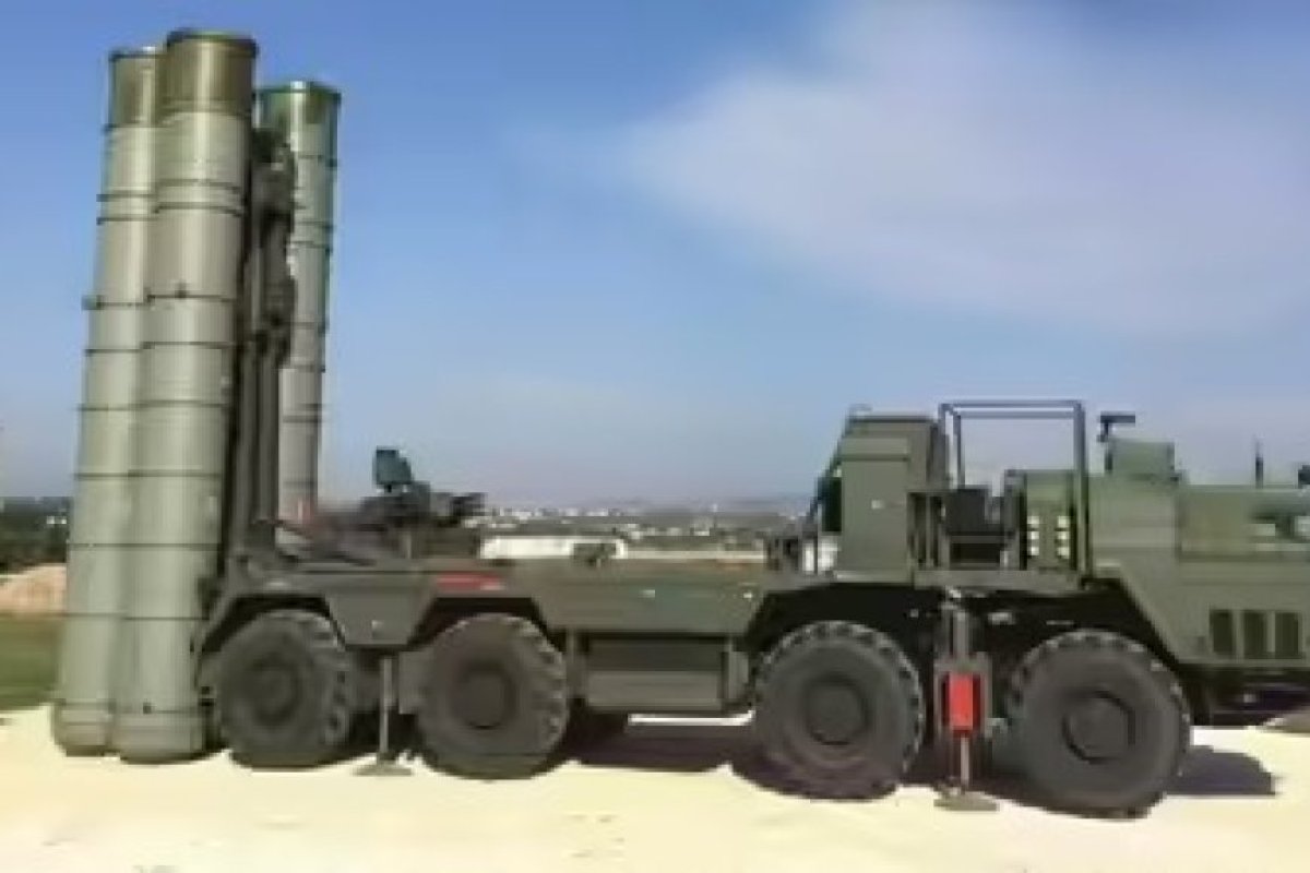 रूस का S-400 ट्रायम्फ को अपग्रेड करने का प्लान- यूक्रेन युद्ध की सीखों से मजबूत होगा भारत का हवाई रक्षा कवच, पाक-चीन के खतरों पर नजर।