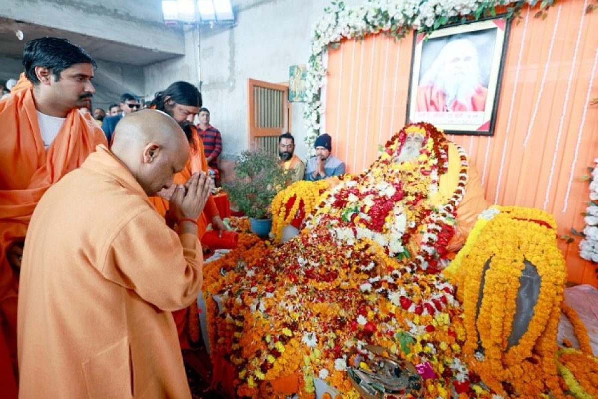 Ayodhya: डॉ. रामविलास वेदांती जी महाराज का संपूर्ण जीवन रामकाज को समर्पित रहा- मुख्यमंत्री योगी आदित्यनाथ