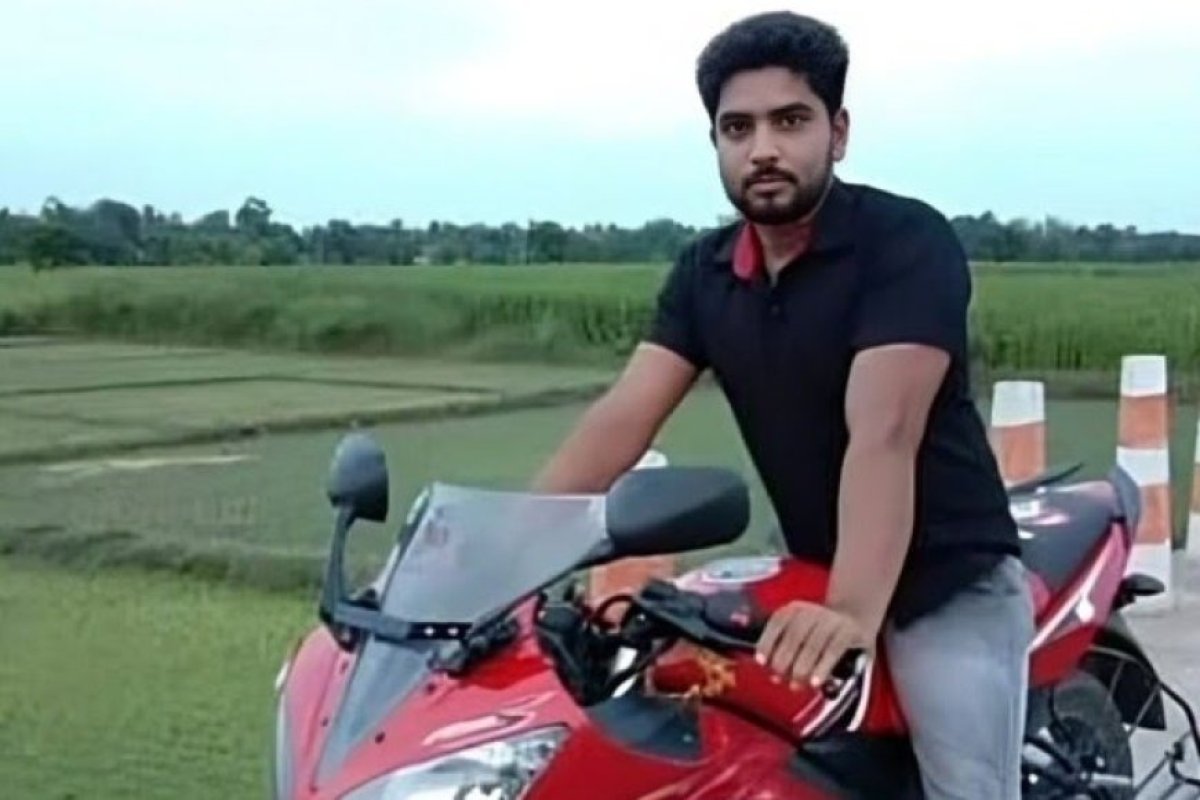 बांग्लादेश में राजबाड़ी के पांग्शा में अमृत मंडल उर्फ सम्राट की गणपिटाई में मौत, अंतरिम सरकार ने कहा सांप्रदायिक नहीं बल्कि अपराध से जुड़ी घटना। 