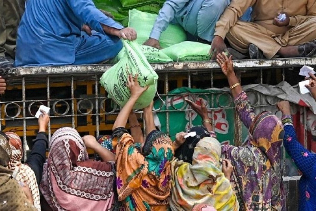 पाकिस्तान में लगातार बढ़ती साप्ताहिक महंगाई दर, 23वें सप्ताह में भी इजाफा दर्ज।