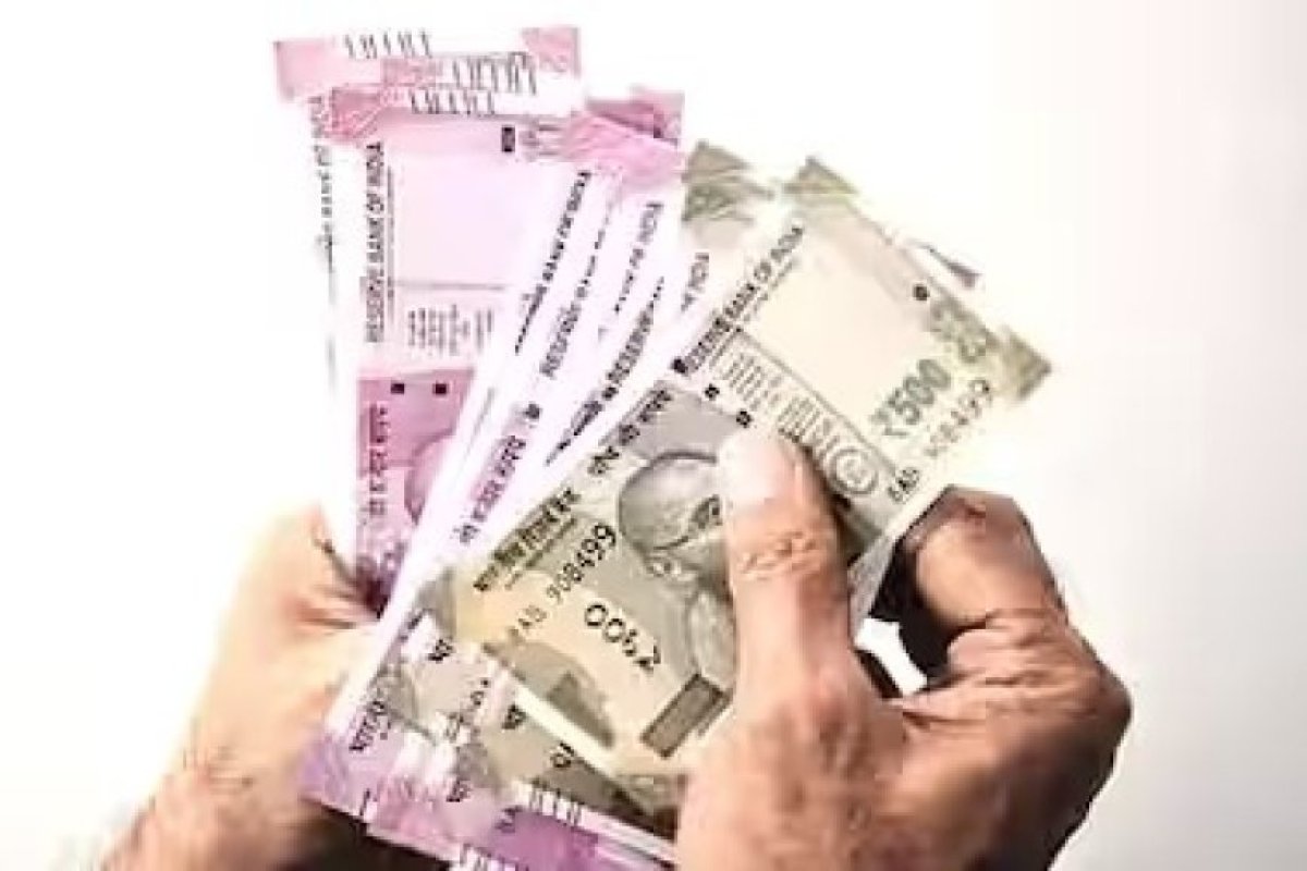 प्रधानमंत्री सुरक्षा बीमा योजना में 20 रुपये सालाना प्रीमियम पर 2 लाख तक का दुर्घटना कवर, कम आय वर्ग के लिए बड़ी राहत।