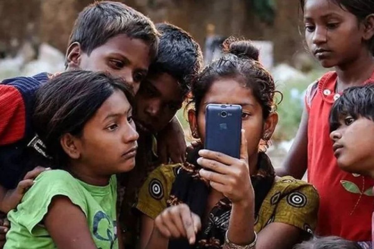 आंध्र प्रदेश में 16 साल से कम उम्र के बच्चों के लिए सोशल मीडिया बैन की तैयारी, ऑस्ट्रेलिया मॉडल पर विचार कर रही राज्य सरकार