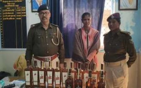 धनबाद की 'बुआ' का गेम ओवर, हर रोज ट्रेन से बिहार पहुंचाती थी शराब की बड़ी खेप, महिला गिरोह का जमुई में भंडाफोड़