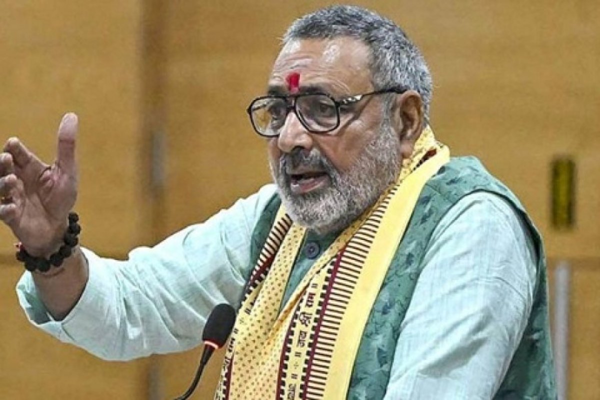 'अबोध बालक की जिद से सदन बंधक'- गिरिराज सिंह ने राहुल गांधी पर साधा निशाना, 1962 में चीन को जमीन देने का कांग्रेस पर लगाया आरोप।