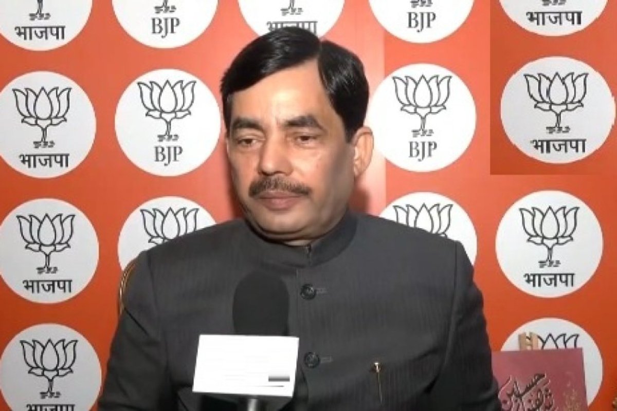 भाजपा नेता सैयद शाहनवाज हुसैन ने 'घूसखोर पंडत' फिल्म पर दिया कड़ा बयान, कहा- ब्राह्मण समाज को टारगेट करने की लग गयी है लत।
