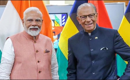 पीएम मोदी को मॉरीशस पीएम रामगुलाम का फोन, भारत-मॉरीशस संबंधों की प्रगति पर चर्चा और दिल्ली में जल्द मुलाकात।
