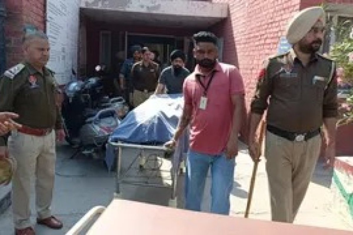 पंजाब के मोगा में दिनदहाड़े सरपंच की गोली मारकर हत्या, भारी फायरिंग से मचा कोहराम।