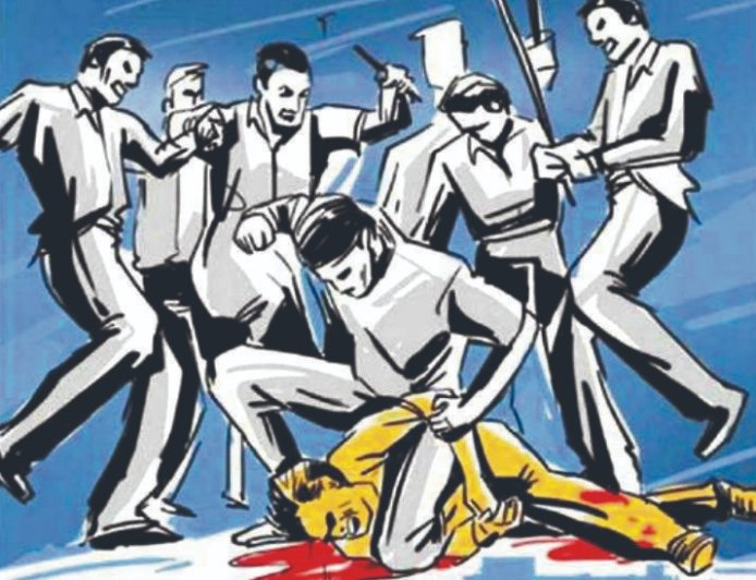 रमजान के दौरान भजन सुनने से उपजा विवाद, महिलाओं और बच्चों समेत कई घायल।