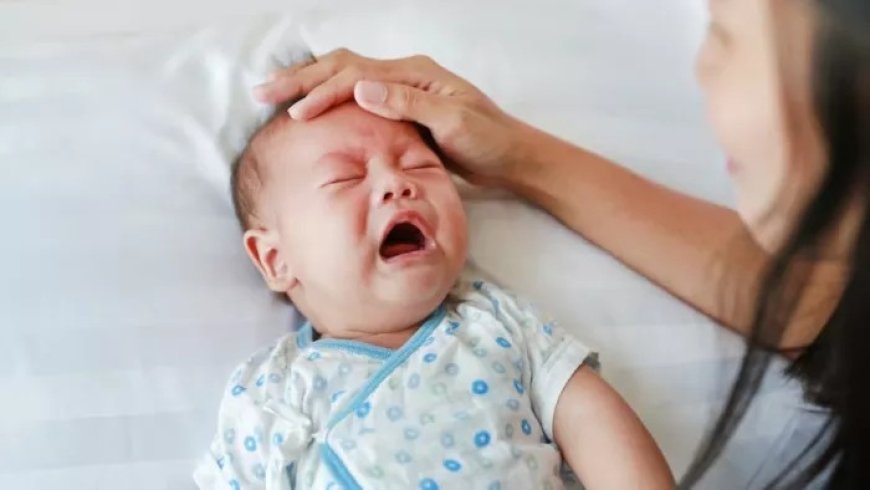 डॉक्टरों की सलाह: शाम को ज्यादा रोने वाला बच्चा हो सकता है इवनिंग कोलिक का शिकार, ऐसे मिलती है राहत