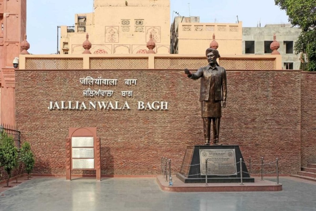 शहीदों की विरासत का आधुनिक संरक्षण: जलियांवाला बाग स्मारक में हुए व्यापक बदलाव और विकास कार्यों पर पढ़िए विशेष रिपोर्ट।