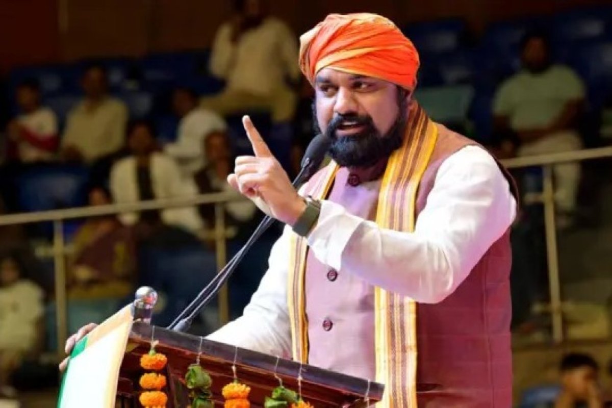 सम्राट चौधरी का कड़ा संदेश: 'मेरे अपने घर की सीढ़ियां भी तोड़ी गईं', सरकारी जमीन से कब्जा हटाने के लिए जीरो टॉलरेंस की नीति।