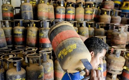 राजधानी के 'हॉटस्पॉट' में हाहाकार: मुखर्जी नगर और राजेंद्र नगर के छात्रों के लिए पढ़ाई से बड़ी हुई गैस की तलाश।