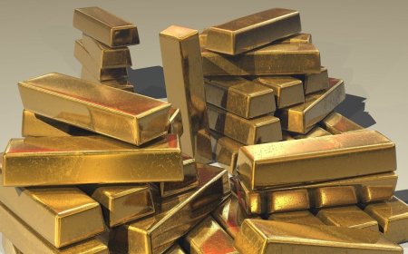 फ्रांस की रणनीतिक सूझबूझ: अमेरिकी तिजोरियों से सोना निकालकर बैंक डी फ्रांस ने कमाया 12.8 अरब यूरो का ऐतिहासिक मुनाफा।