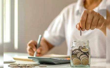 छोटे निवेशकों ने दिखाया बड़ा दम: मार्च में इक्विटी फंड्स में 56% का उछाल, रू.40,450 करोड़ की ऐतिहासिक पूंजी आई।