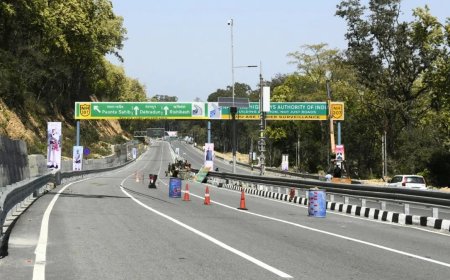 दिल्ली-देहरादून एक्सप्रेसवे पर रफ्तार का नया मानक: कारों के लिए 100 किमी/घंटा की गति सीमा तय, भारी वाहनों को चलना होगा संभलकर।