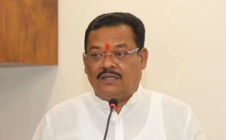 पालक मंत्री संजय शिरसाट का अजीबोगरीब दावा: छत्रपति संभाजीनगर नगर निगम मुख्यालय में 'आत्माओं' का साया।