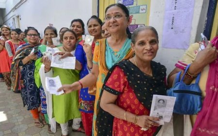 बंगाल चुनाव 2026: दूसरे चरण के रण के लिए थमा प्रचार का शोर, उत्तर चौबीस परगना में दिखा सियासी शक्ति प्रदर्शन।