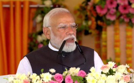 मेरठ से प्रयागराज का सफर अब सिर्फ 6 घंटे, पीएम ने देश के सबसे लंबे एक्सप्रेस-वे की दी सौगात, 36,230 करोड़ की लागत से तैयार गंगा एक्सप्रेस-वे