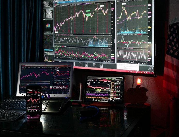 निफ्टी50 का ट्रेडिंग सेटअप: भारी गिरावट के साथ खुला बाजार, क्या निचले स्तरों से आएगी रिकवरी?