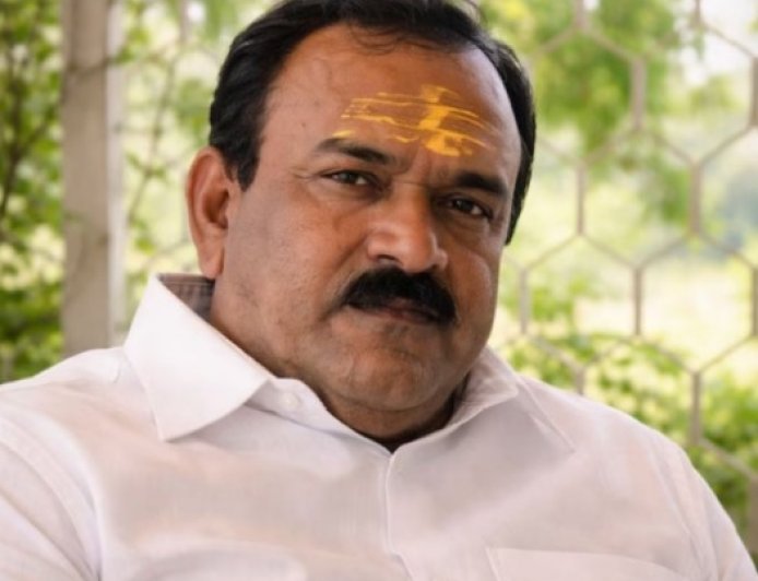 ढोंगी बाबा अशोक खरात के काले साम्राज्य का पर्दाफाश, 130 से अधिक बैंक खातों के जरिए 62 करोड़ का संदिग्ध लेन-देन।